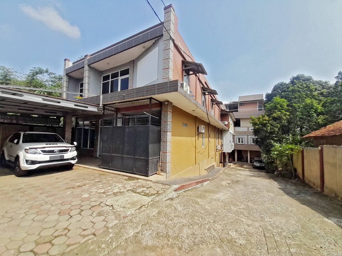https://images.rukita.co/buildings/building/fd0d03ea-a68.jpg