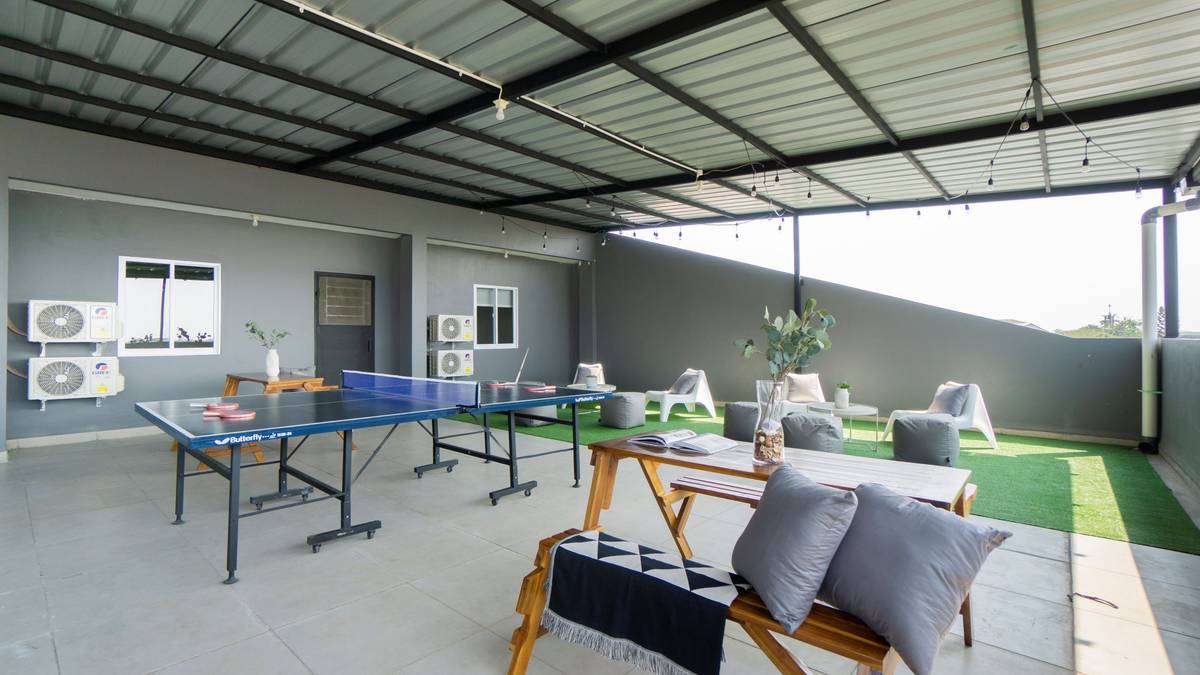 https://images.rukita.co/buildings/building/fd80abdf-537.jpg