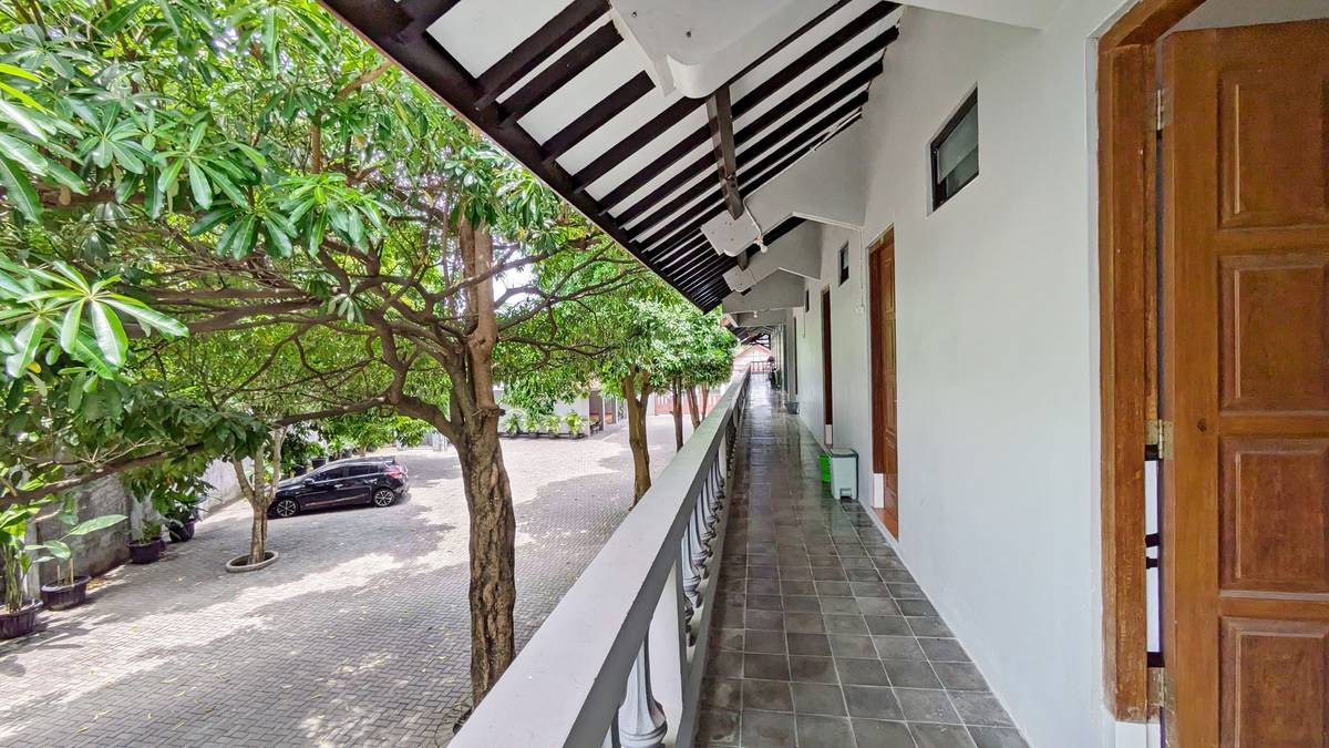 https://images.rukita.co/buildings/building/fda45674-ce5.jpg