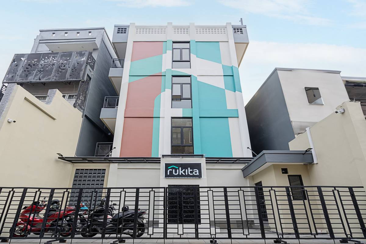 https://images.rukita.co/buildings/building/fe375baf-bf8.jpg
