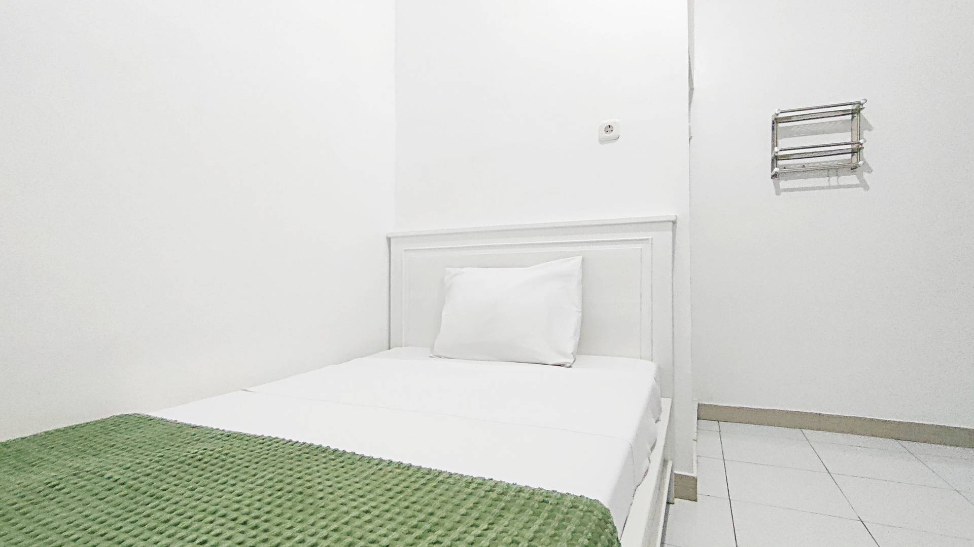 https://images.rukita.co/buildings/building/fe40c426-fff.jpg