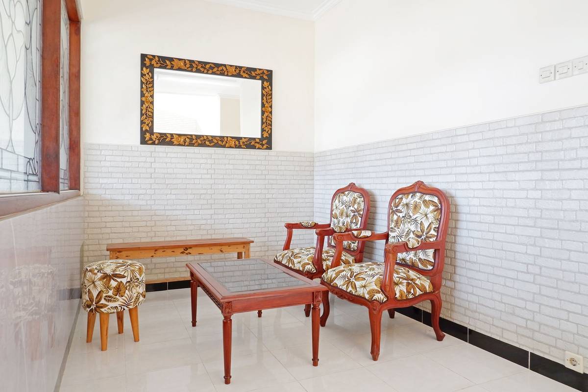 https://images.rukita.co/buildings/building/fe88b595-3b3.jpg