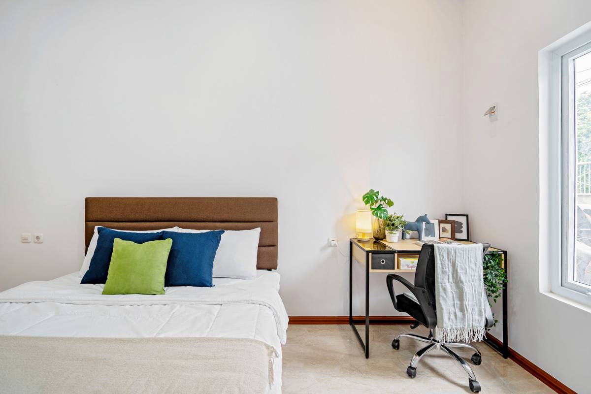 https://images.rukita.co/buildings/building/ff81a0eb-220.jpg