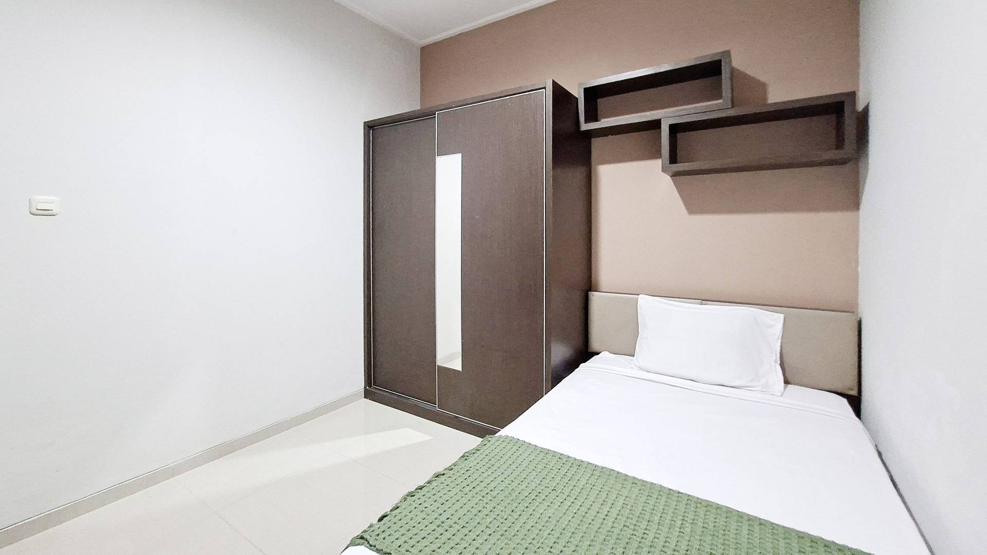 https://images.rukita.co/buildings/building/ff9edd0c-9e3b-4396-bd56-f3934268777d.jpg