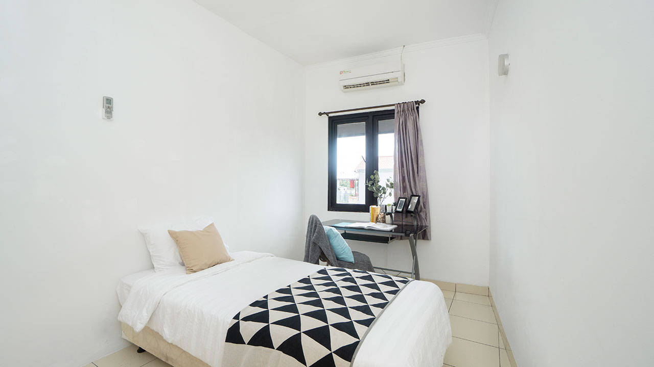 Compact Single B - F