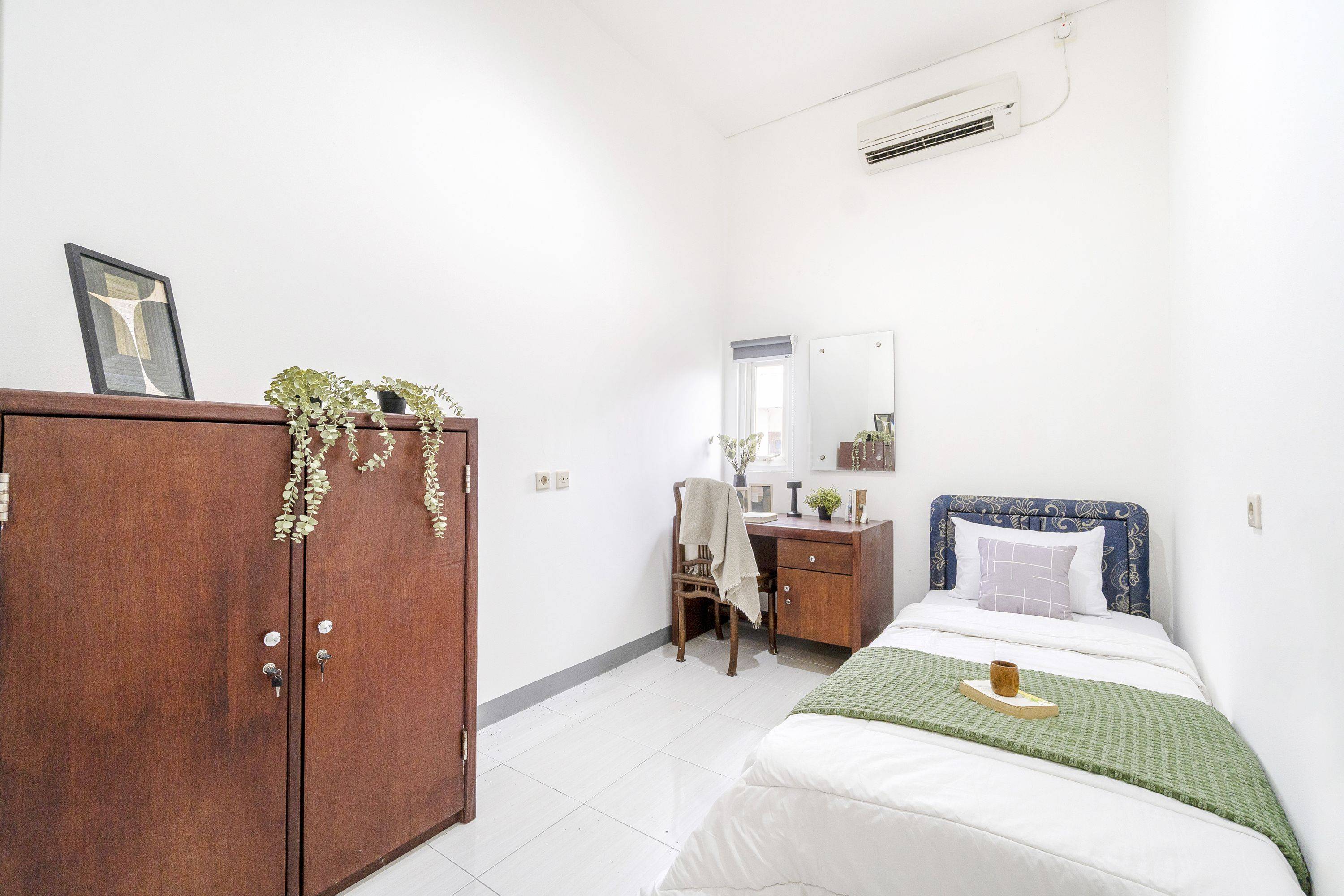 Compact Single C - F