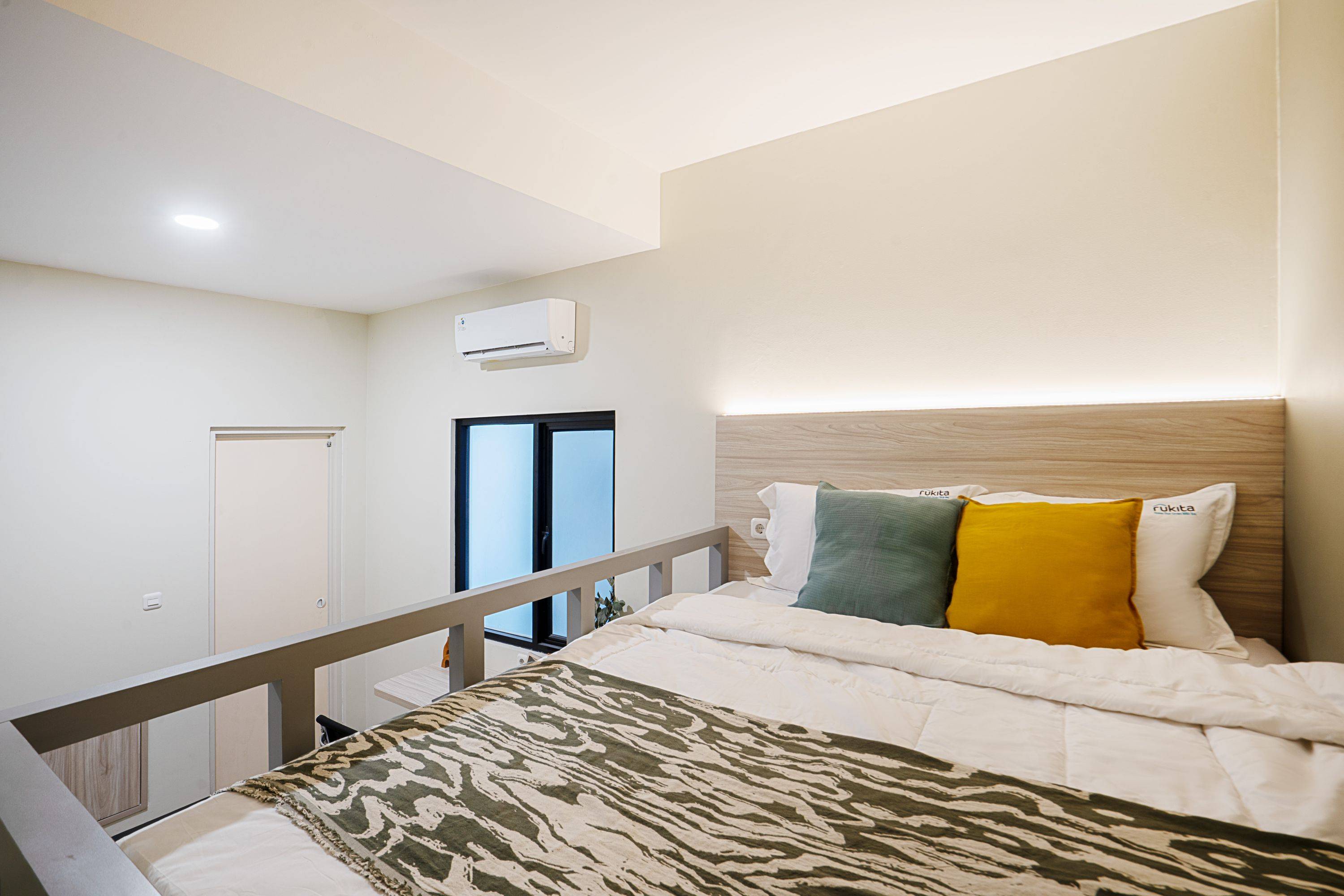 Superior Queen Loft A - F