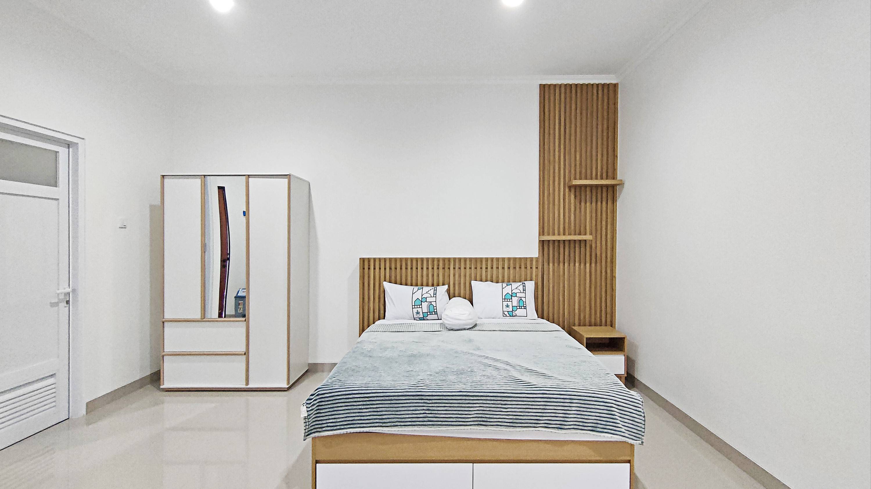 Flat Residence Queen B