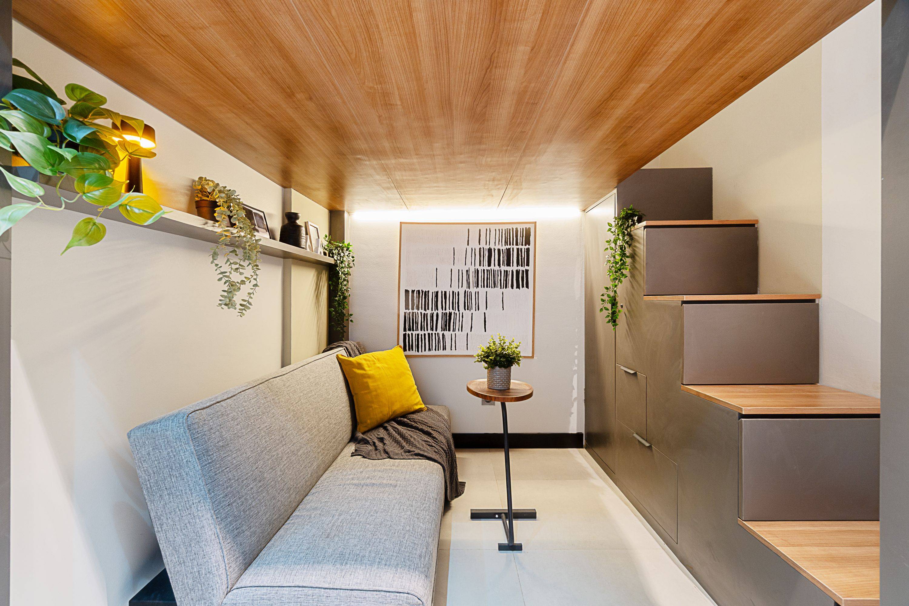 Regular Queen Loft D