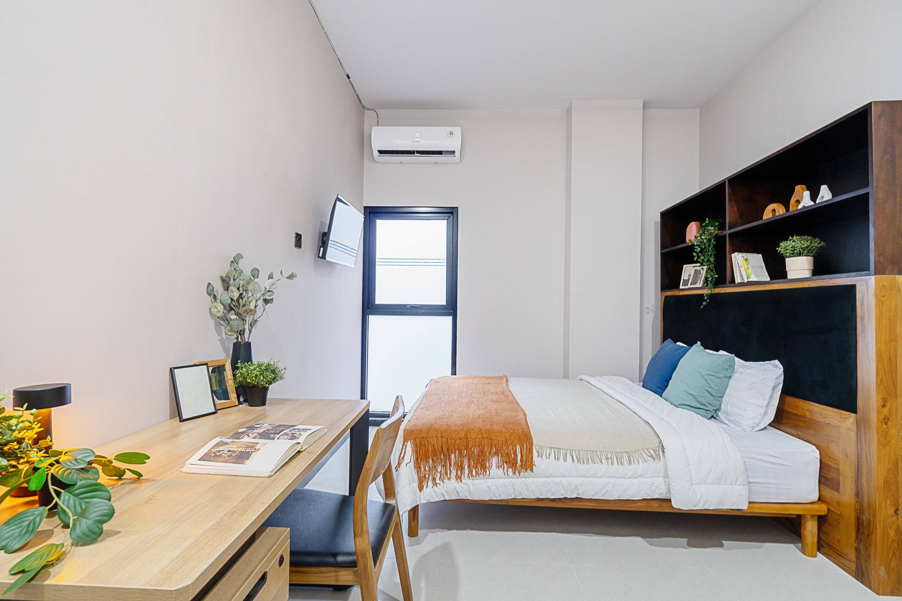 Flat Residence Queen B