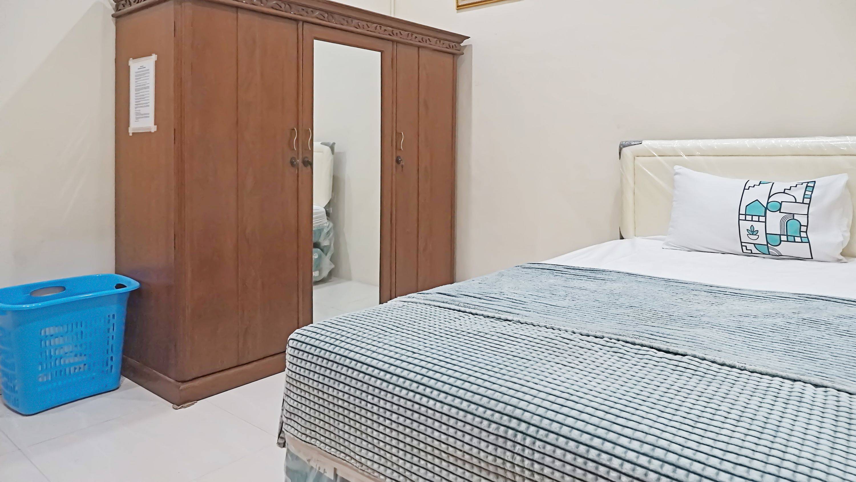 Blessed Residence Jatinegara Regular Single
