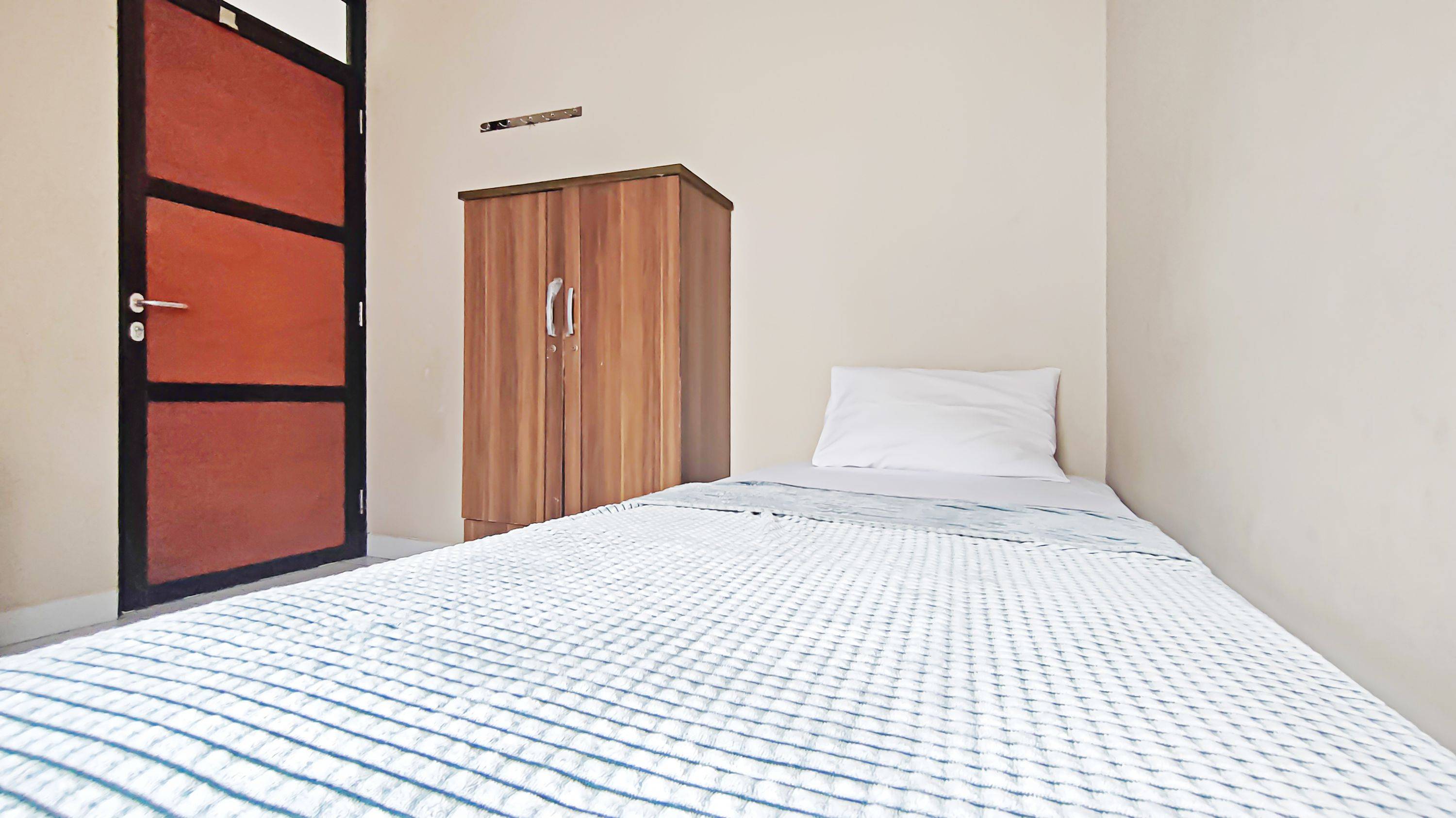 Compact Single B - M