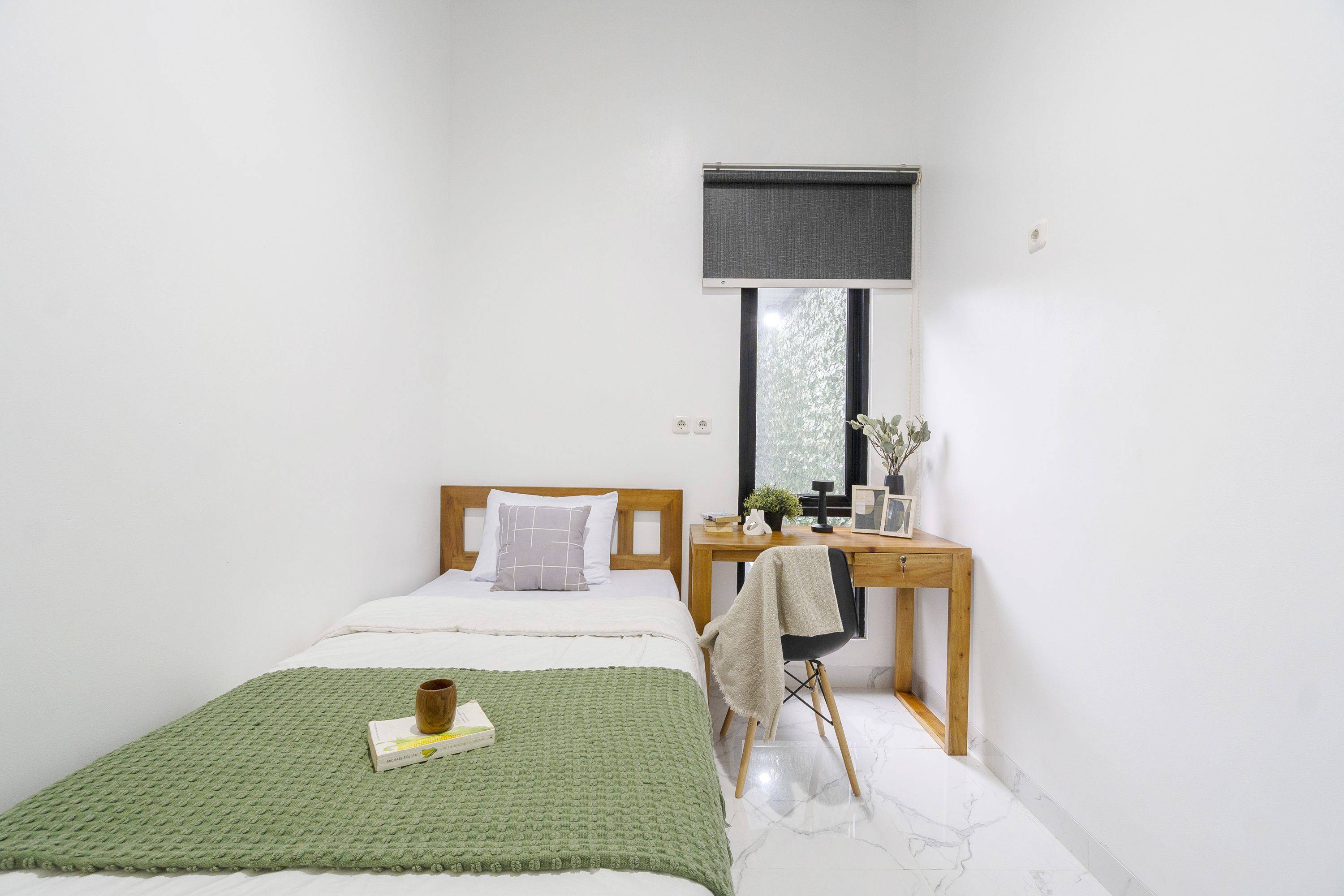 Compact Single A - F