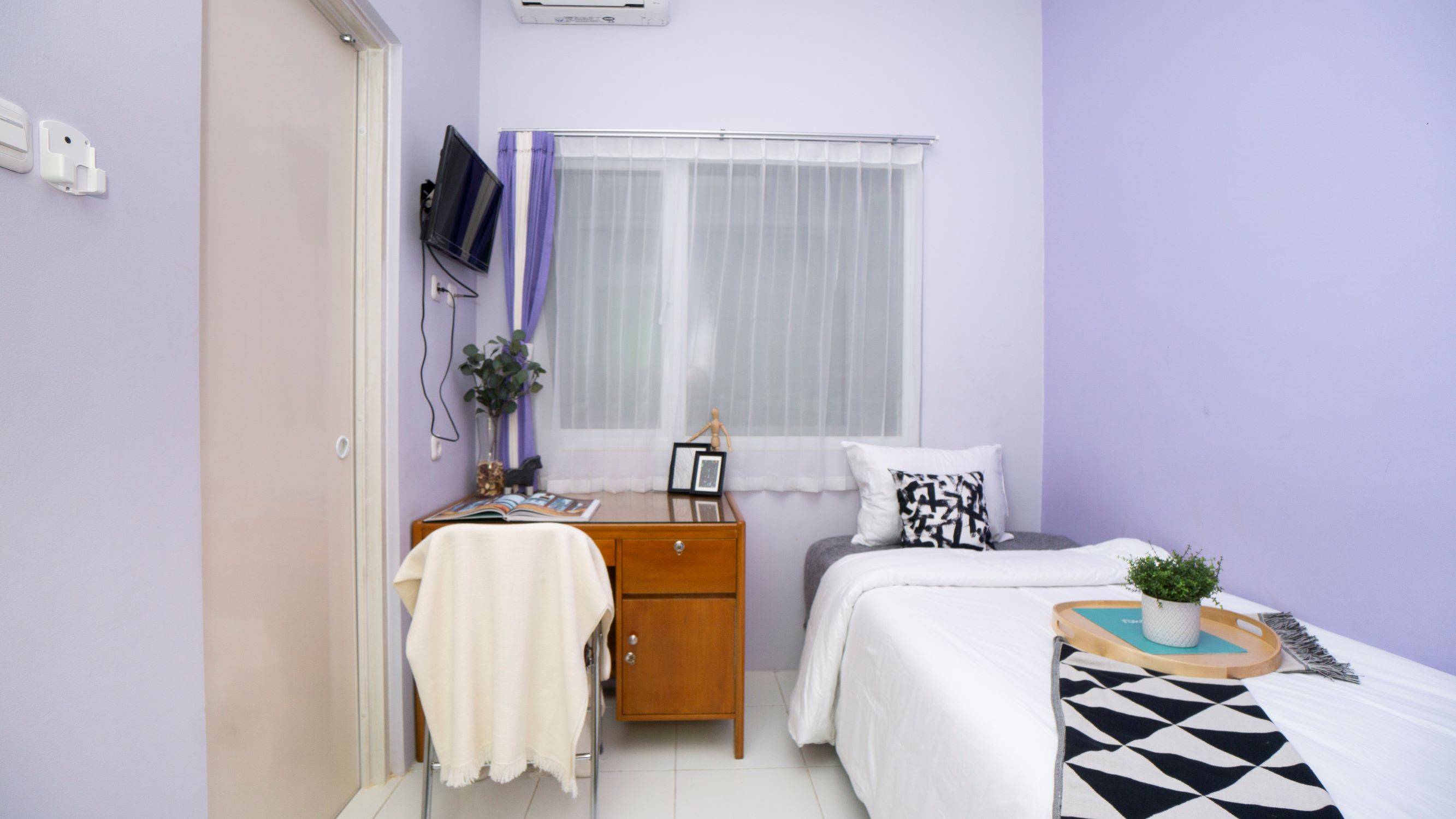 Compact Single A - F