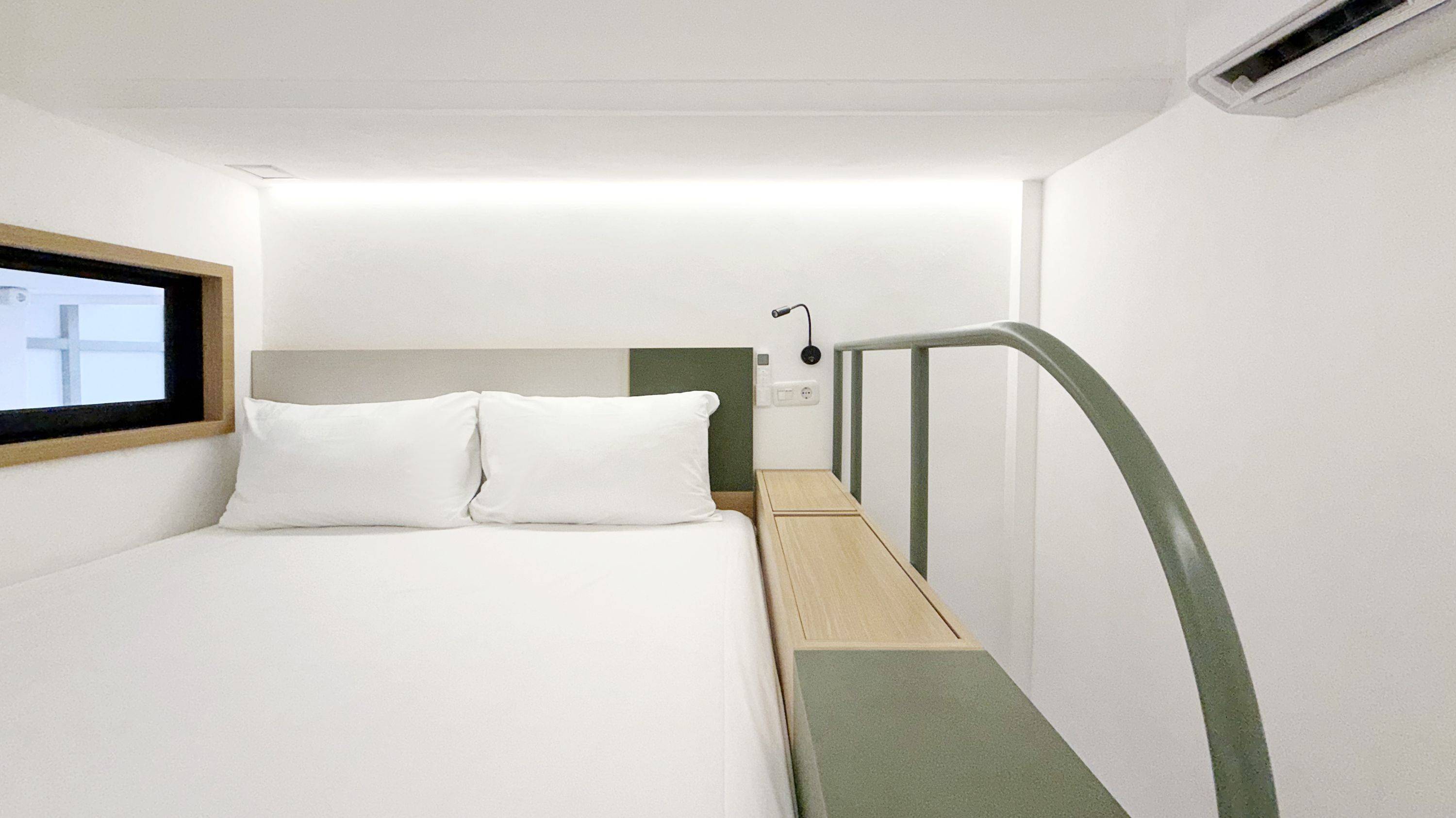 Regular Loft Queen A