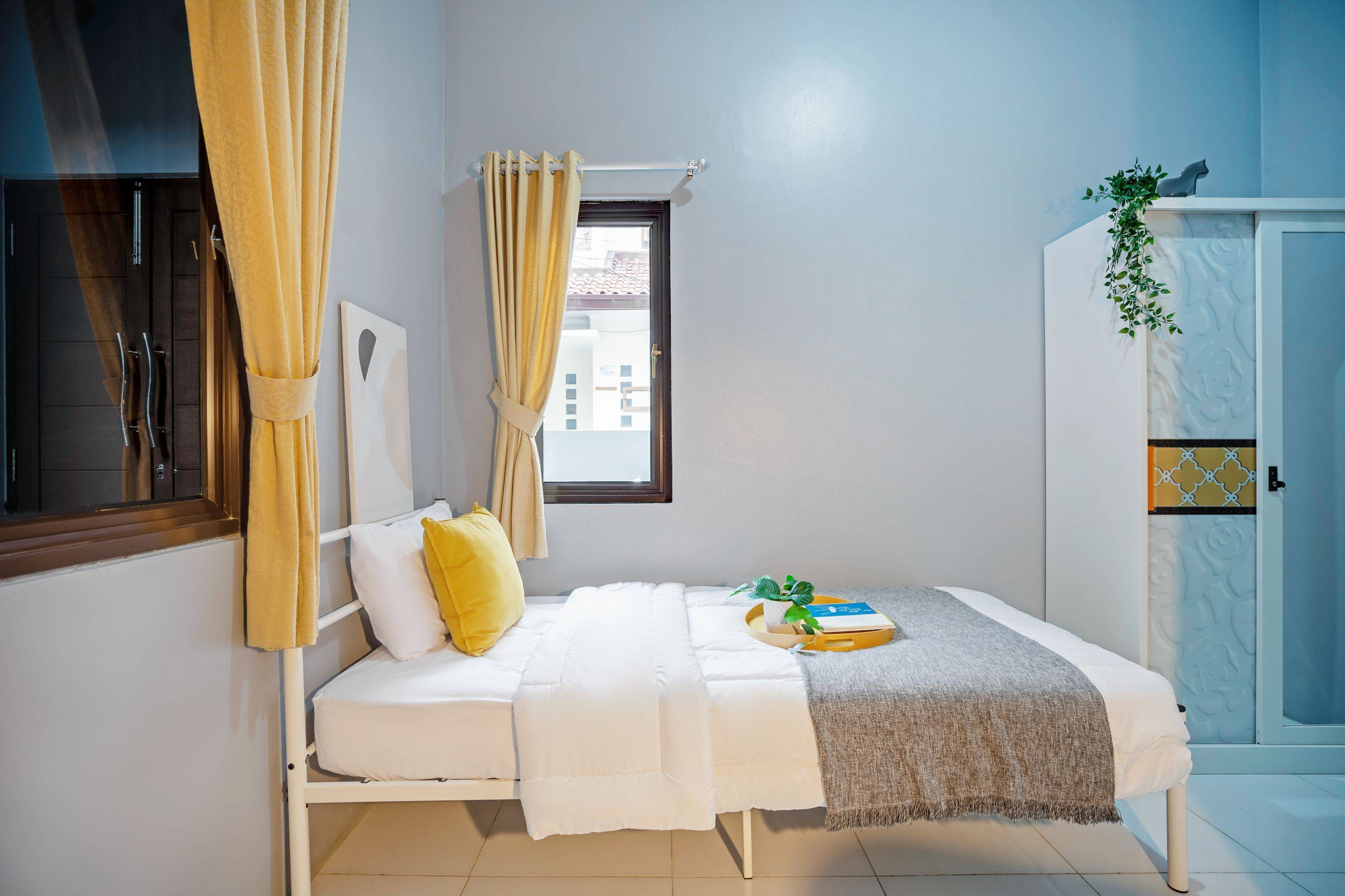 Compact Single B - M