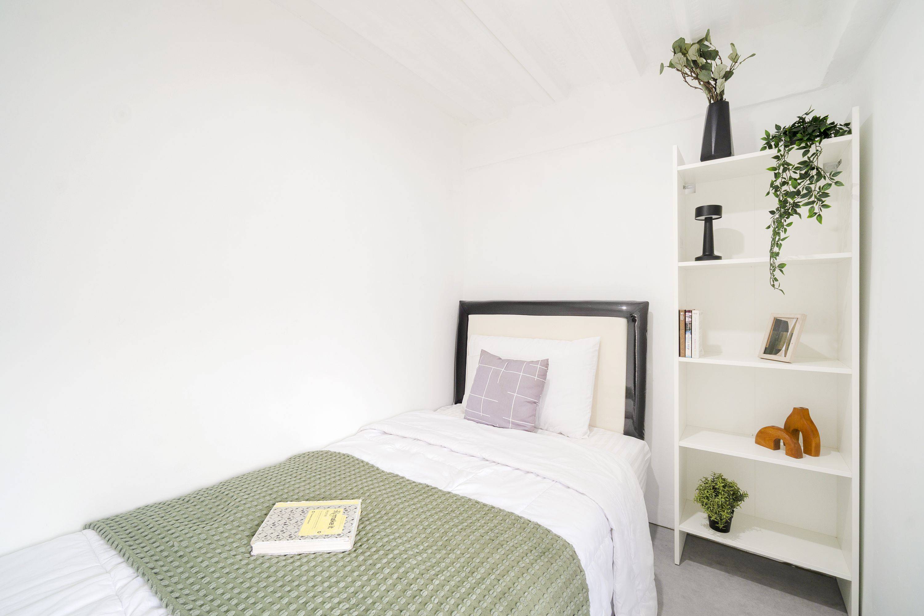 Pocket Loft Single B