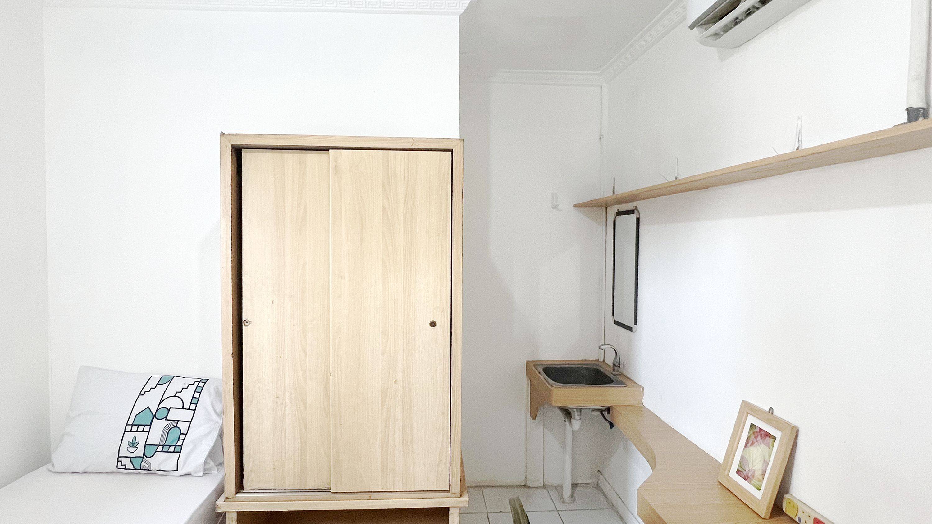 Compact Single B - F