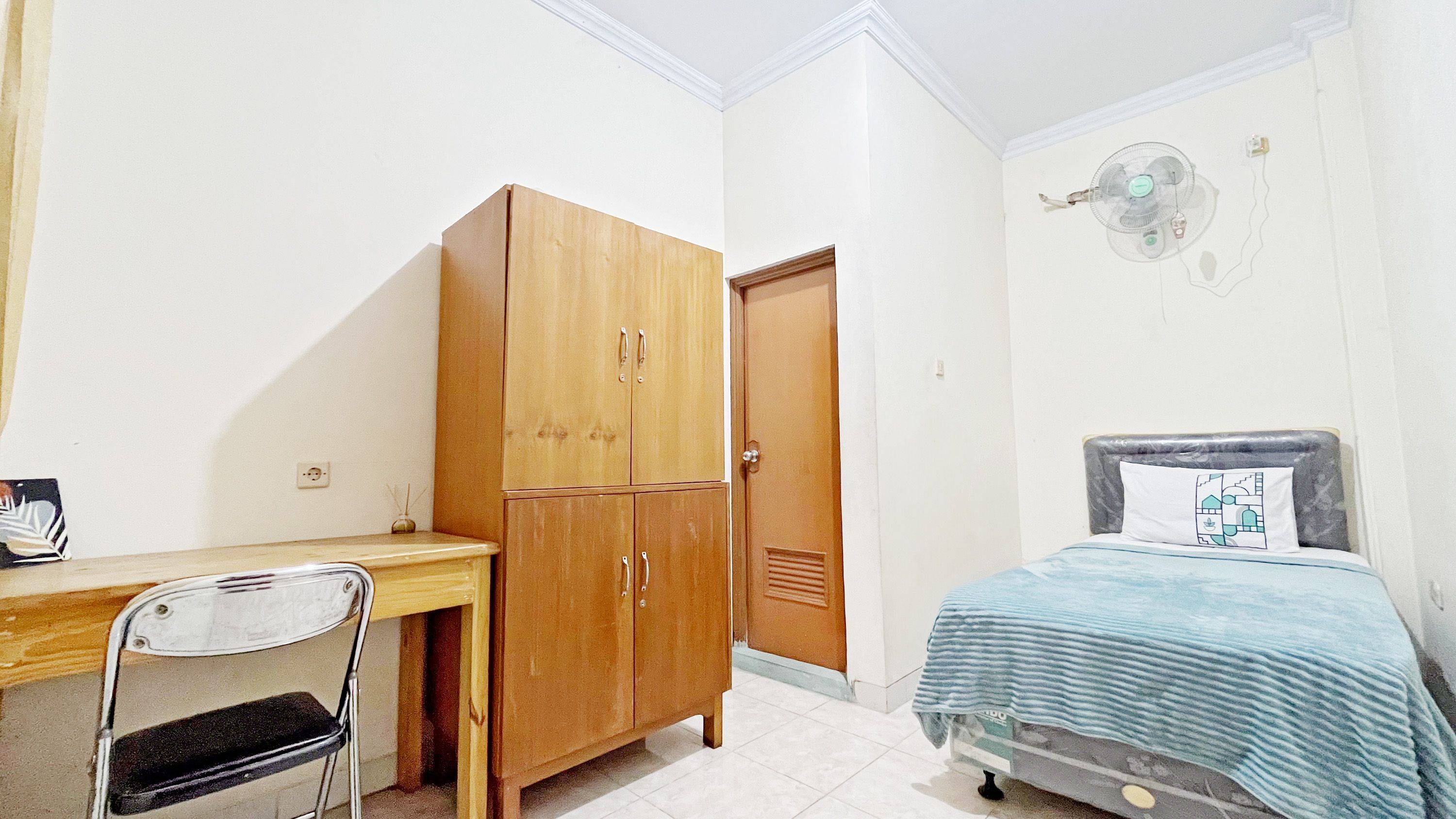 Compact Single C- Non AC