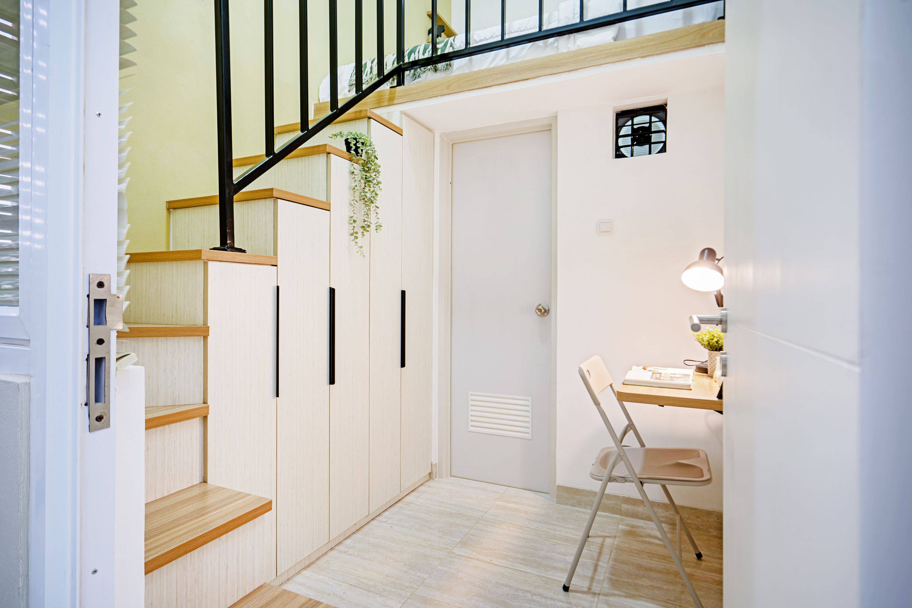 Regular Queen Loft A