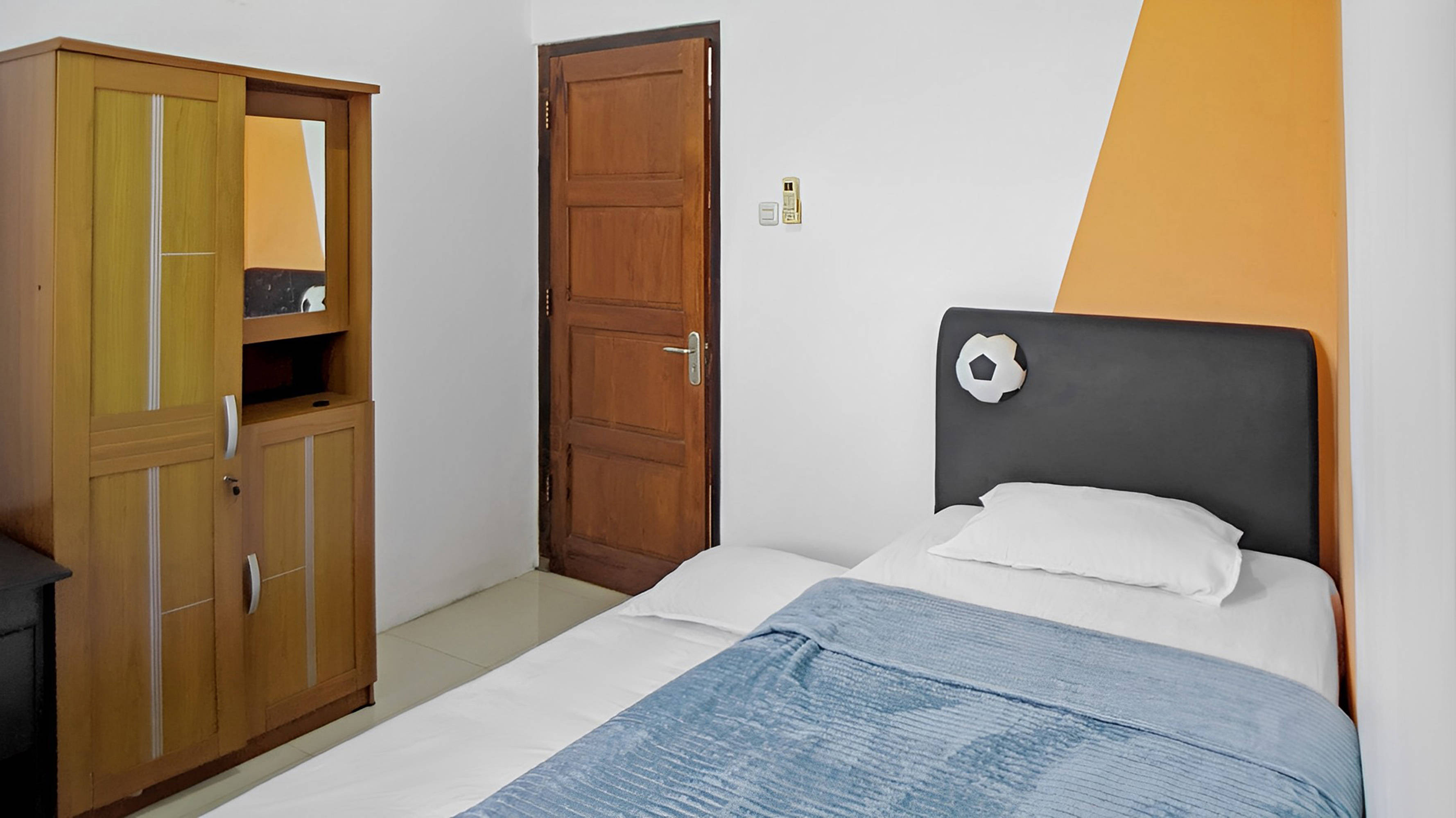 Regular Single B - M