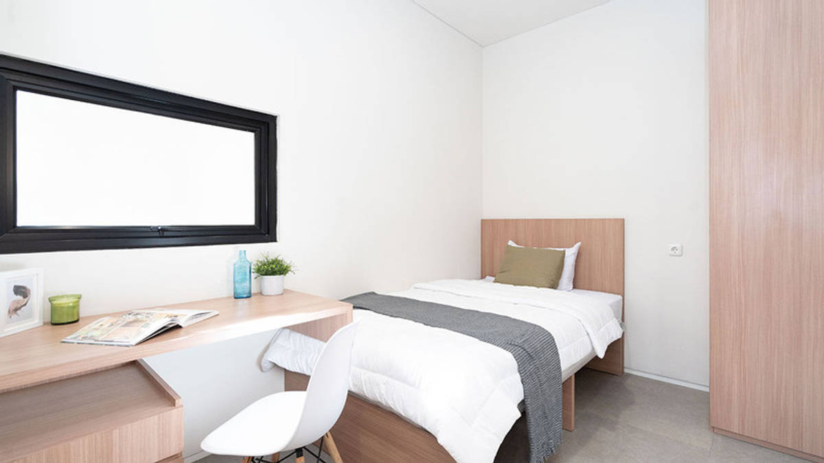 https://images.rukita.co/rkt-staging1-media/buildings/building/25bb0fc6-f3a.jpg