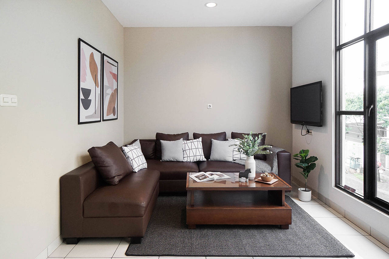 https://images.rukita.co/rkt-staging1-media/buildings/building/Rukita-Anggrek-Loka_Feb2020_edited-7.jpg