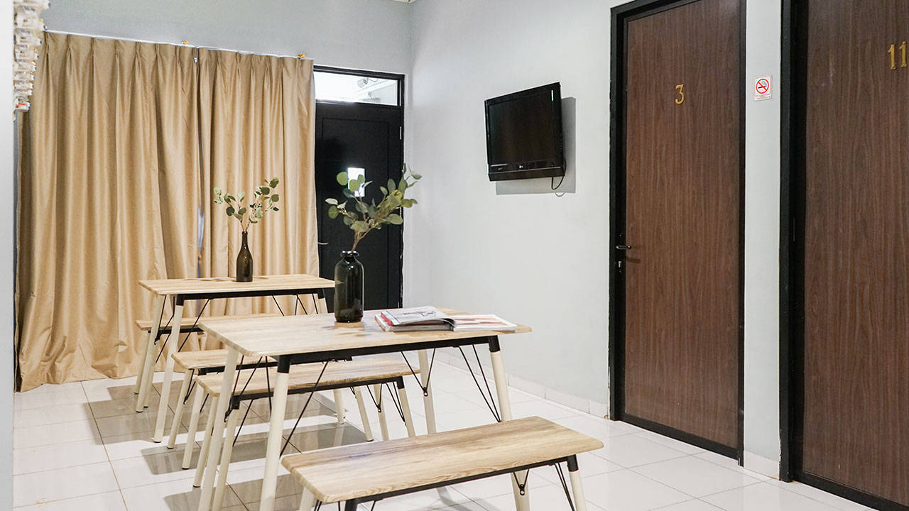 https://images.rukita.co/rkt-staging1-media/buildings/building/Rukita-Cakung_Maret2020_26.jpg