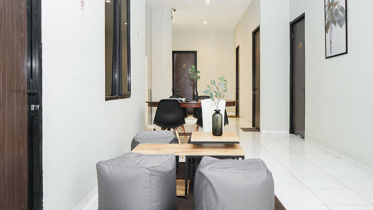 https://images.rukita.co/rkt-staging1-media/buildings/building/Rukita-Cakung_Maret2020_35.jpg