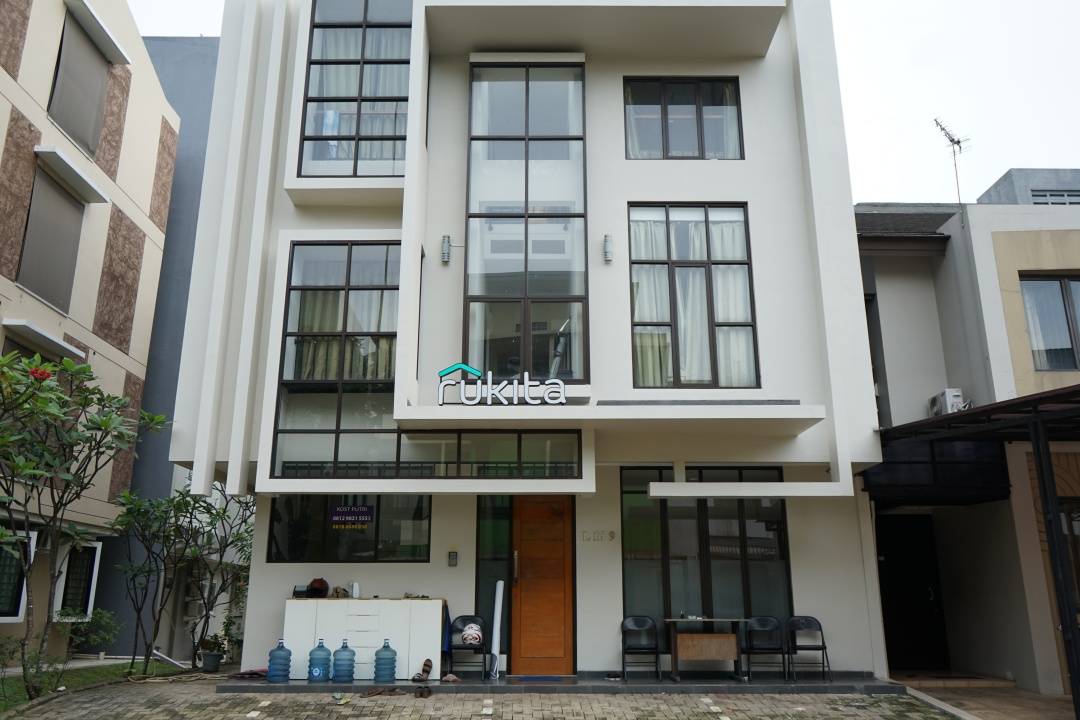 https://images.rukita.co/rkt-staging1-media/buildings/building/Rukita-Foresta-BSD-10_Feb2020_39.JPG