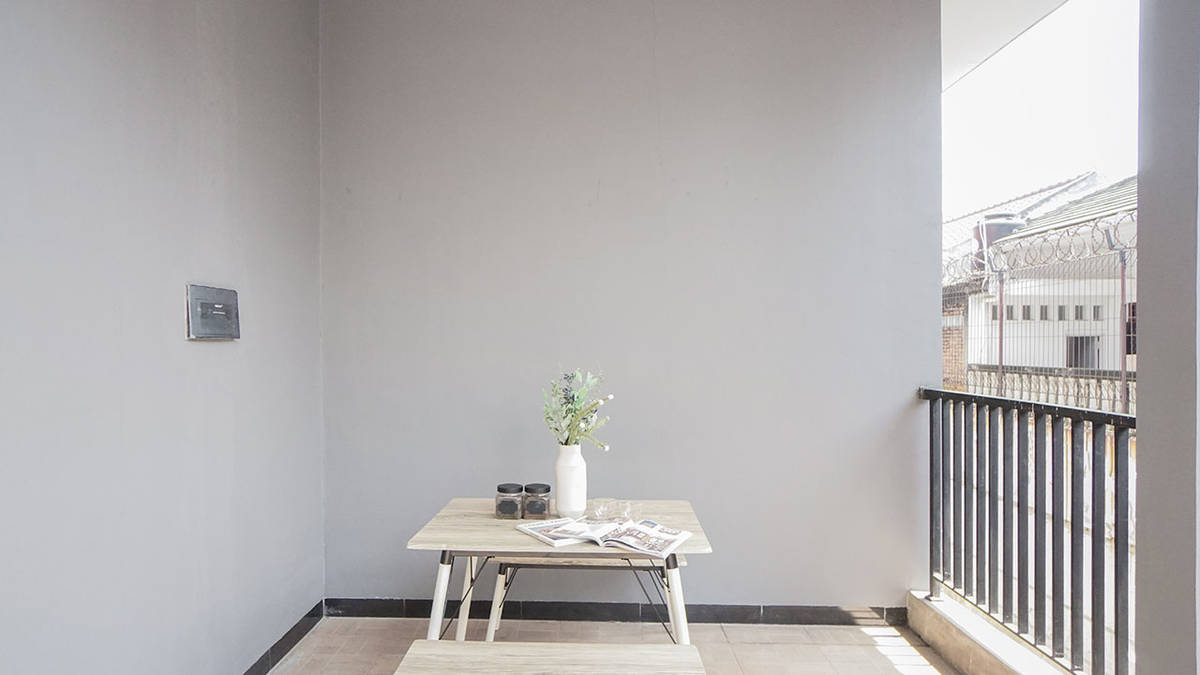 https://images.rukita.co/rkt-staging1-media/buildings/building/Rukita-Kemang_Maret2020_54_edited.jpg