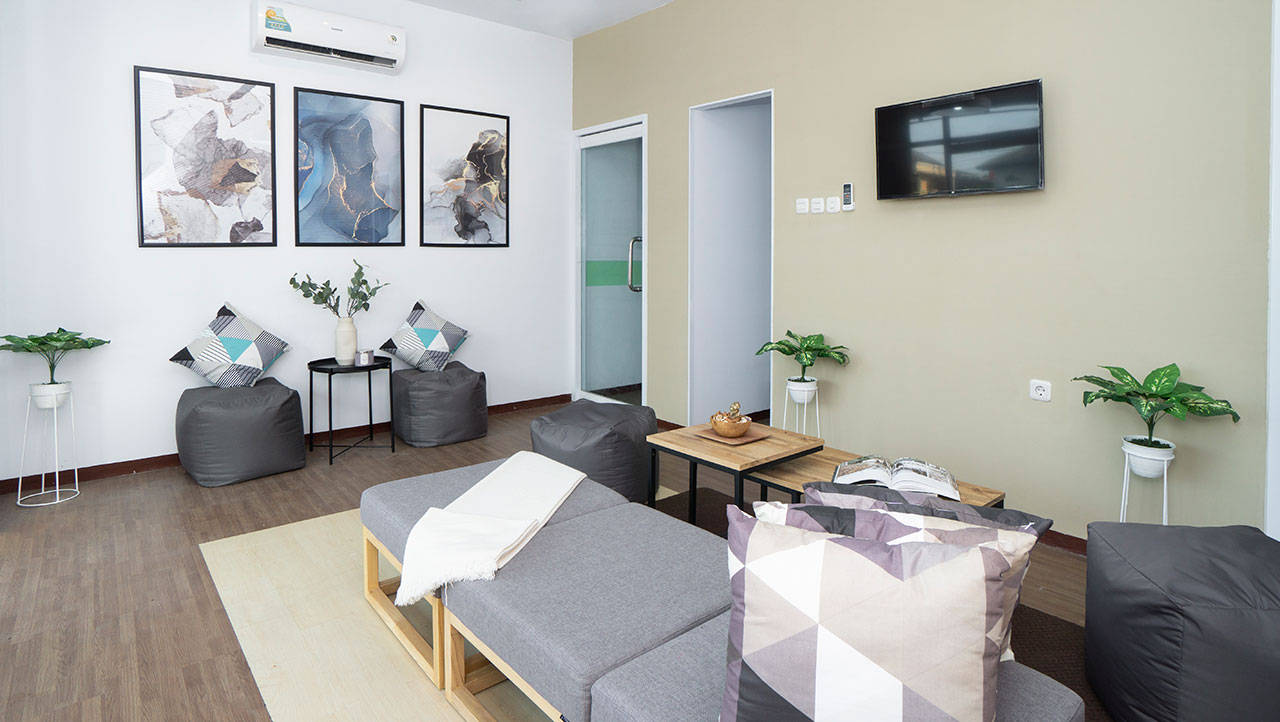 https://images.rukita.co/rkt-staging1-media/buildings/building/Rukita-PHB-Harapan-Indah-Bekasi_Mei2020_95_edited_6oysmCx.jpg