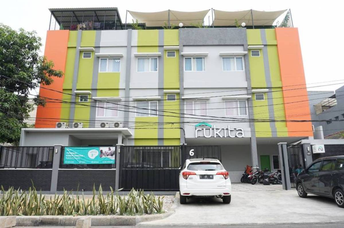 https://images.rukita.co/rkt-staging1-media/buildings/building/c71f7073-0bf.jpg