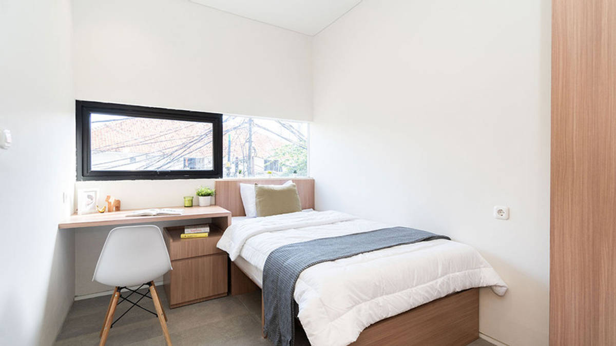 https://images.rukita.co/rkt-staging1-media/buildings/building/f8363ce6-374.jpg